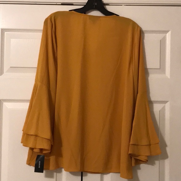 ALFANI V-NECK GOLDEN YELLOW BLOUSE BELL SLEEVE NWT - Picture 4 of 4
